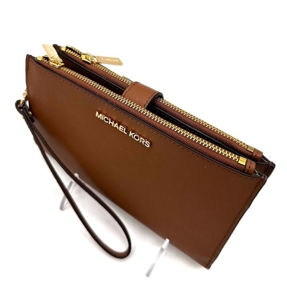 Michael Kors Large Double Zip Wallet
Wristlet Luggage - Picture 5 of 8